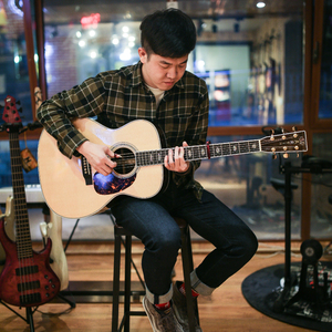 男同被三个男的双龙
